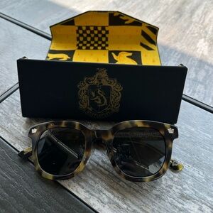 Diff x Harry Potter Hufflepuff Sunglasses